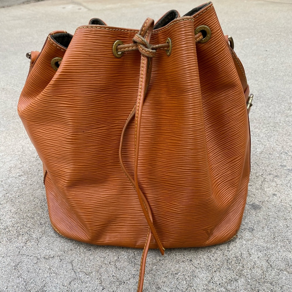 Louis Vuitton Epi Leather Noe Bucket Bag